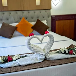Grand Houseboat Kumarakom