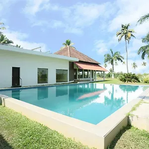 Oyo 26874 Manor Backwater Resort Kumarakom